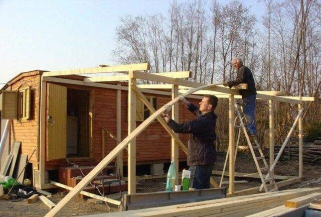 Пристройка веранды к бытовке своими руками: пошагово, проекты, как сделать